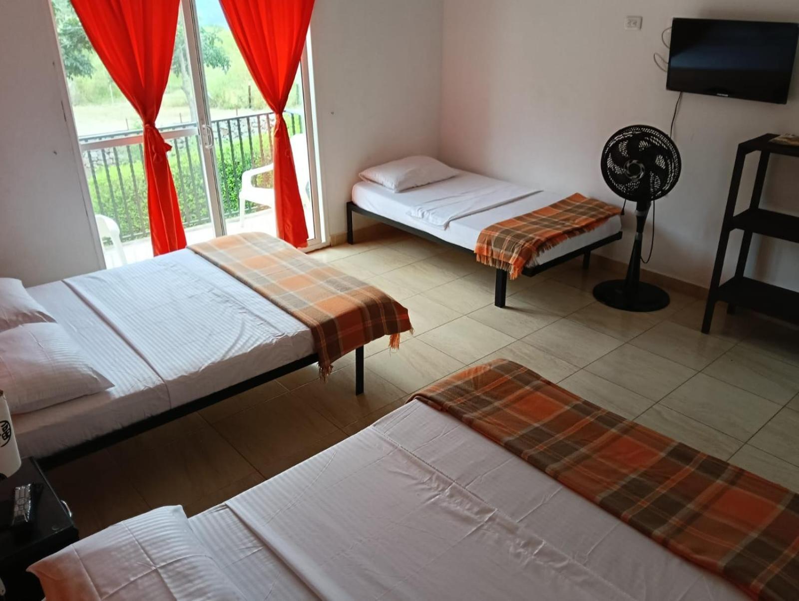 Loma Linda Hotel De Naturaleza Ла Меса Екстериор снимка